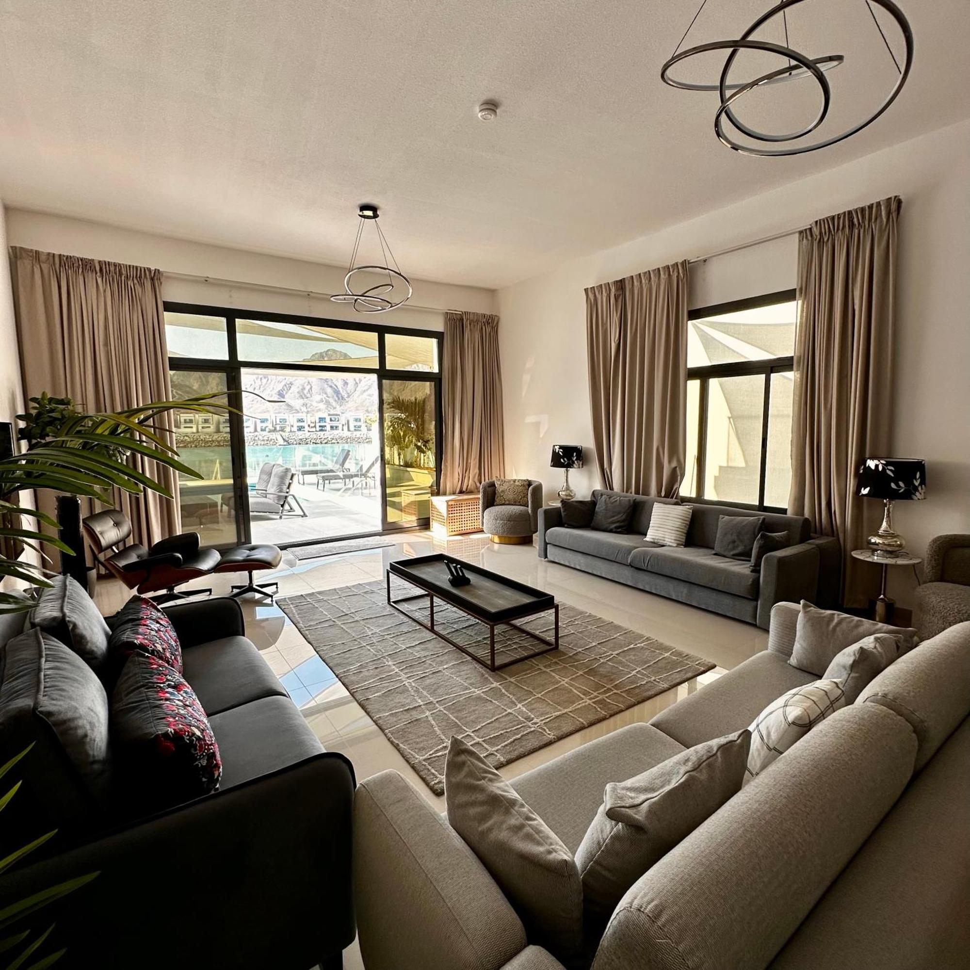 Al Dana Villas Fuyaira Exterior foto
